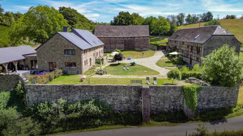 B&B Hotel In Ferme De Leuze Nabij Durbuy Eigen Laadpalen — hotel in Somme-Leuze