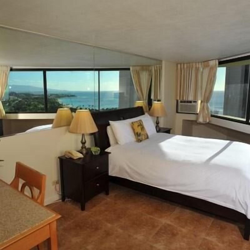 Marina Tower Waikiki - photo 5