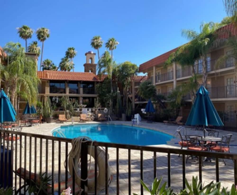 DoubleTree Suites by Hilton Tucson Williams Center - photo 46