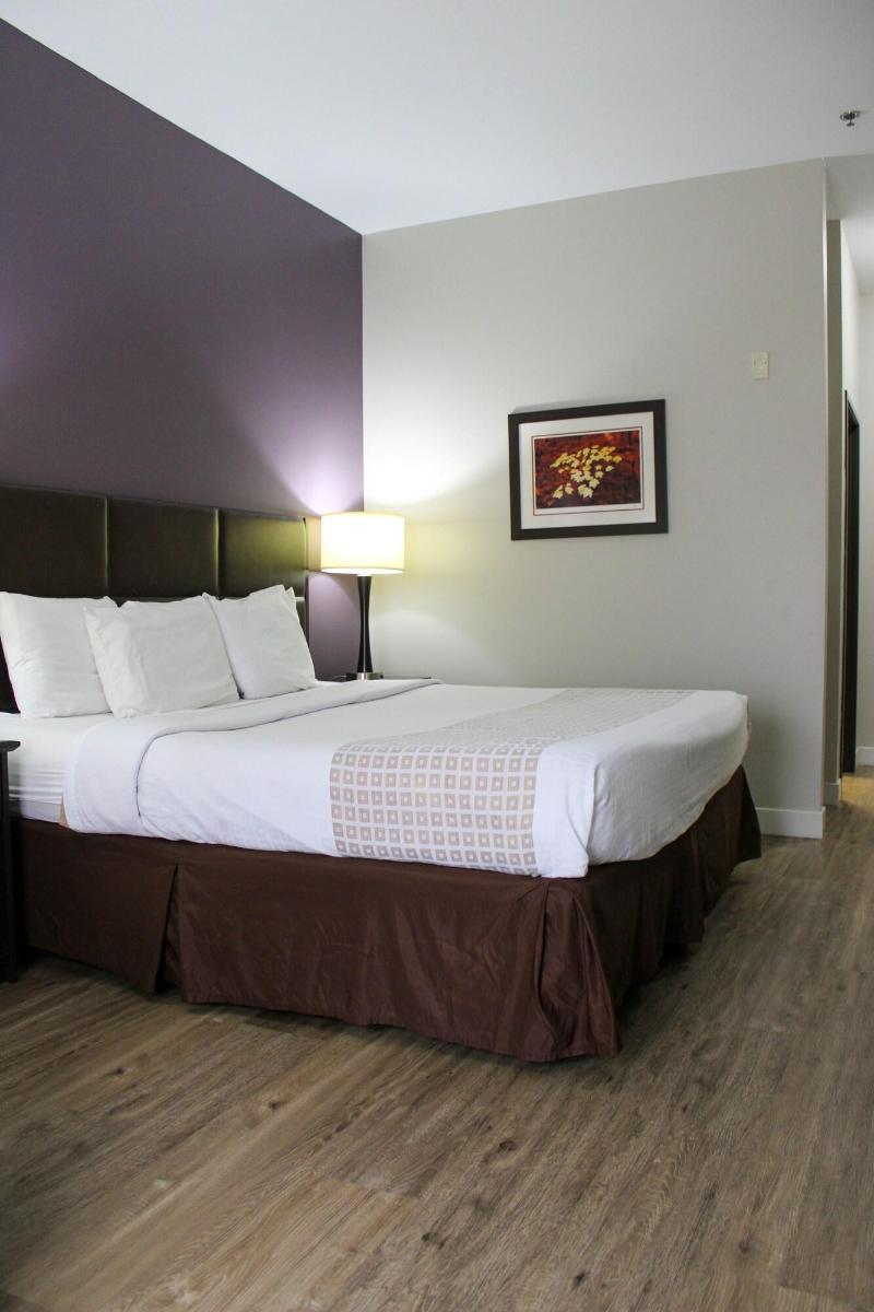 Parkwood Inn & Suites - photo 29