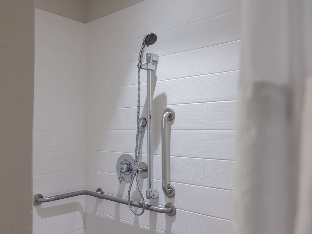 Best Western Plus Executive Residency Phoenix North Happy Valley - photo 49