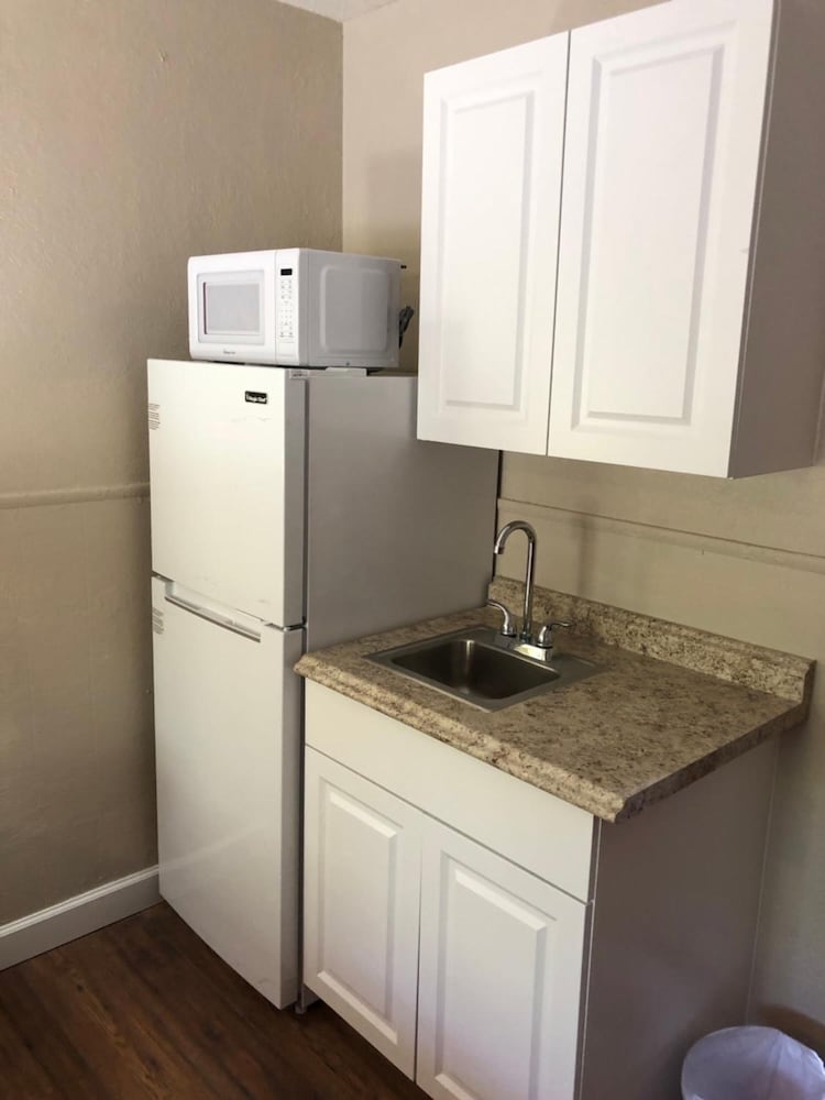 Ocala Cove Motel - photo 14