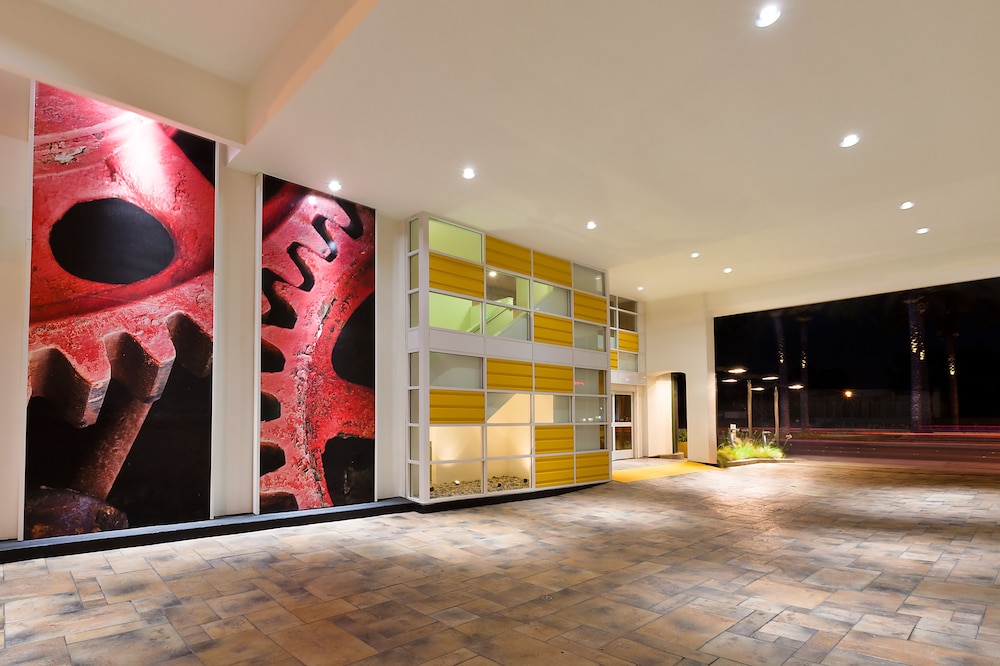 Hotel Indigo Anaheim by IHG - photo 43
