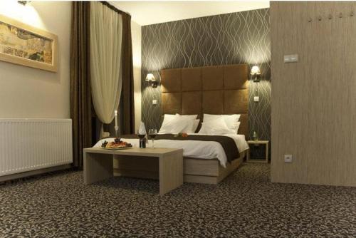 Hotel Vis A Vis — Olesnica
