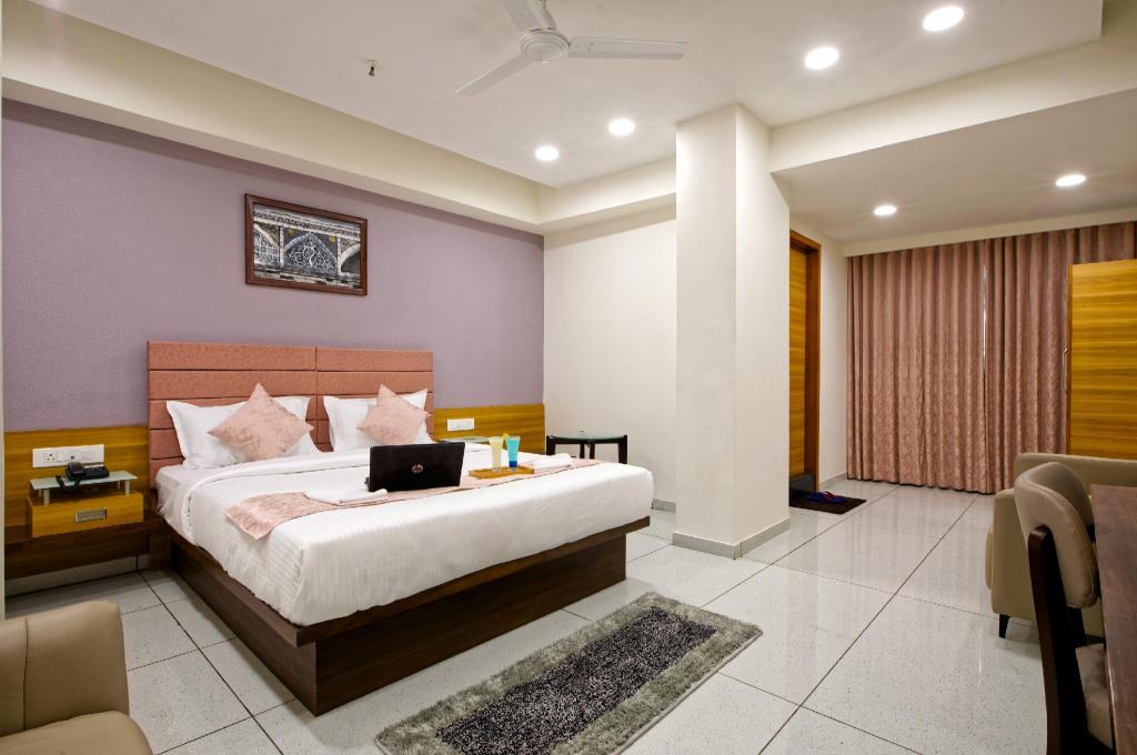 Hotel Aurellia - carbon neutral hotel in Sarkhej