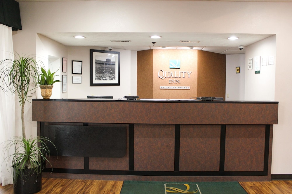 Quality Inn Clinton Knoxville North - photo 4