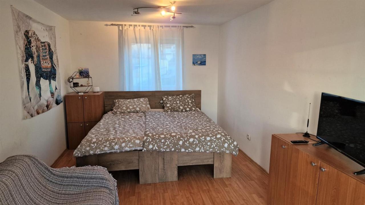 Simple 3 Room Apartment — Bakar — photo 3