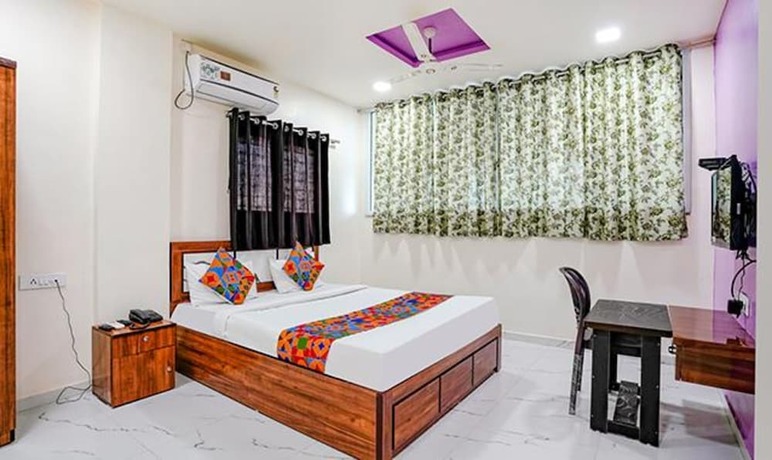 Fabexpress Chaitanya Inn - last minute hotel in Pune