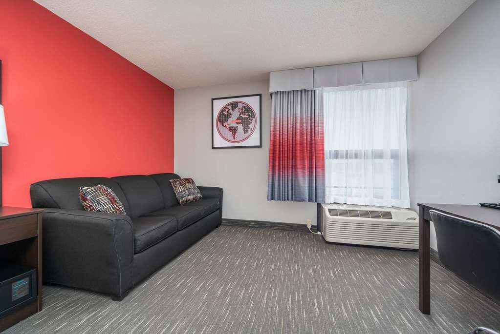Ramada by Wyndham Sioux Falls Airport Waterpark & Event Ctr - photo 34