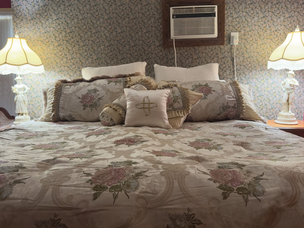 The Boho Buffalo Inn - photo 37