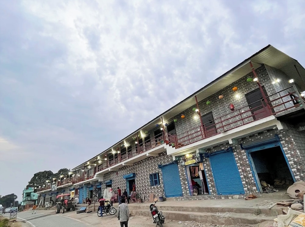 Hotel Rudraksh & Restaurant Nainital in Ramnagar, India