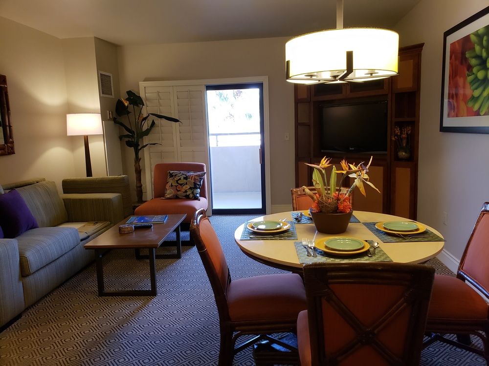 Suites at the Tahiti Village - photo 3