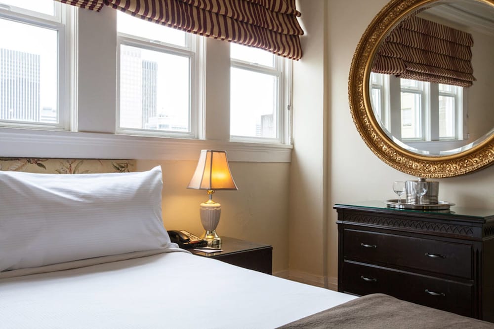 Executive Hotel Vintage Court - photo 17