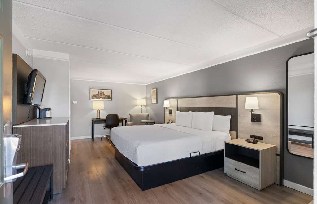 La Quinta Inn by Wyndham Stockton - photo 18