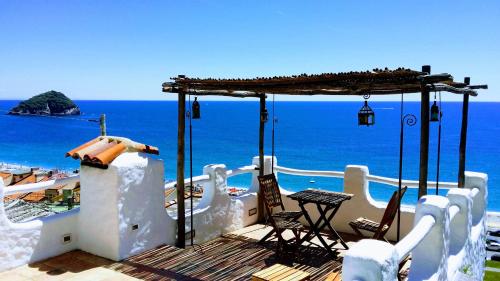 Soqquadro Art&Relax Spotorno Sea View — 4-Star Luxury Hotel in Spotorno, Italy