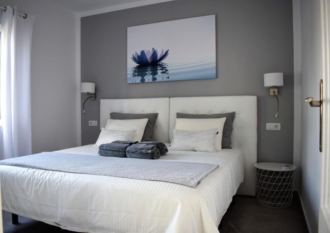 Bungalow DALAI Pool view Good wifi — 4-Star Luxury Hotel in Puerto Del Carmen, Spain
