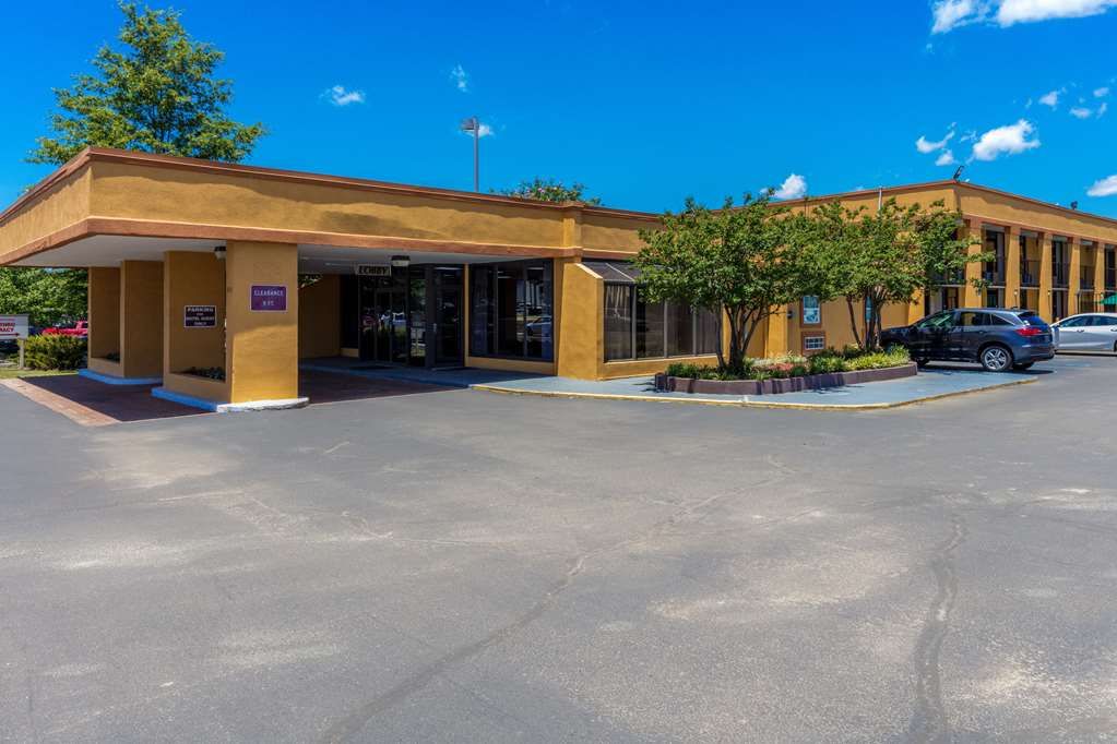 Quality Inn Starkville near University — hotel in Starkville