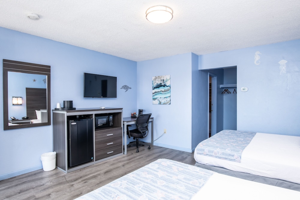 Aqua Breeze Inn - photo 44
