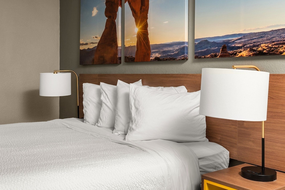 Extend A Suites Midtown Albuquerque - photo 5
