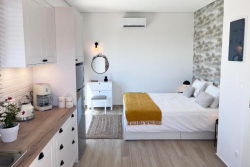 Romance at brand new Villa Dionysos w heated pool — 4-Star Luxury Hotel in Episkopi, Greece