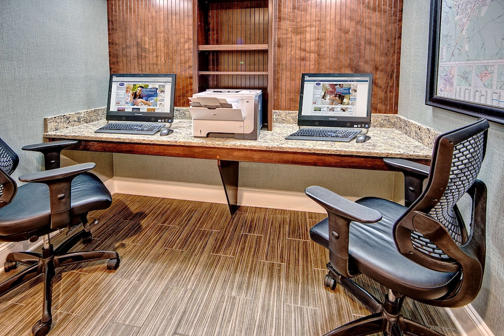 Hampton Inn Laurinburg - photo 33
