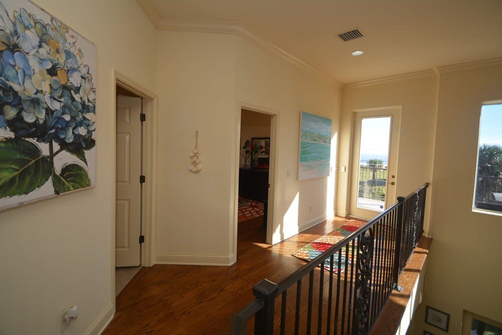 Ocean View Paradise Steps away from the Beach Will Accommodate Up To 10 People including 1 3 Fa - photo 43