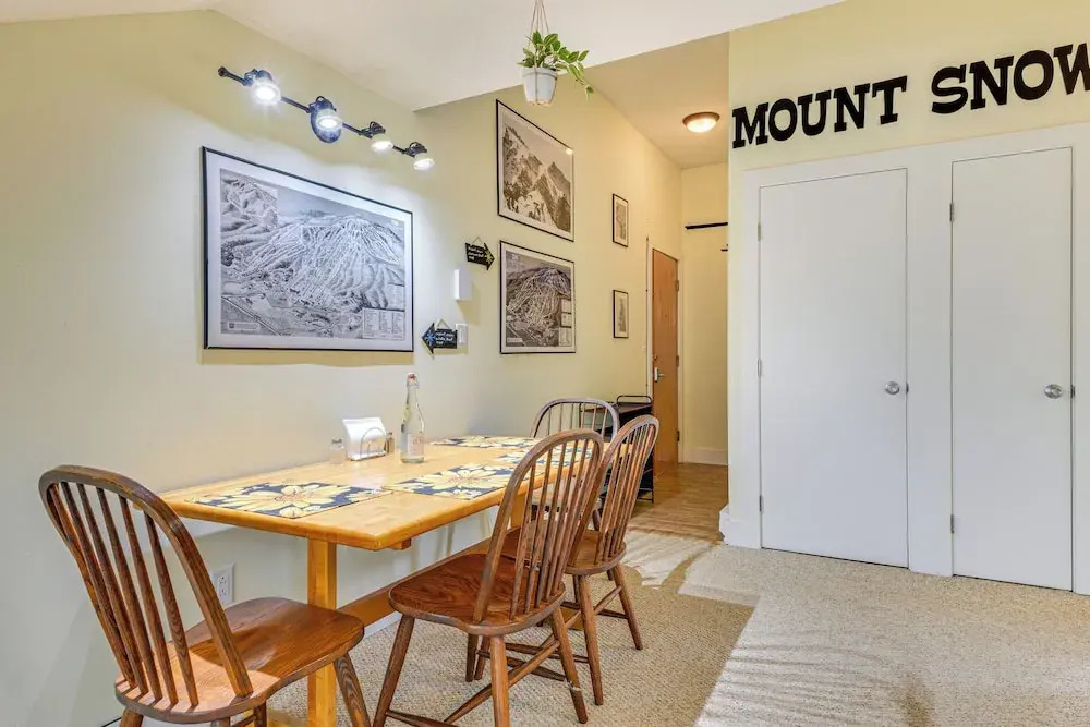 Walk to Mount Snow Resort: Unit w Pool & Hot Tubs - photo 17