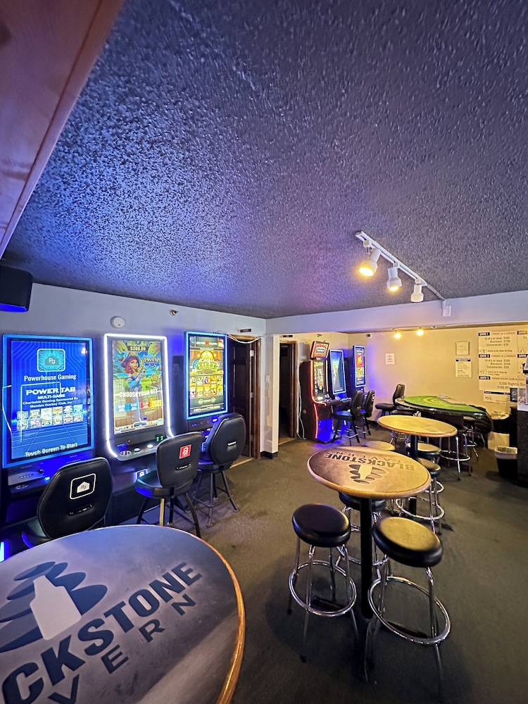 Days Inn by Wyndham Mandan Bismarck Area - photo 33