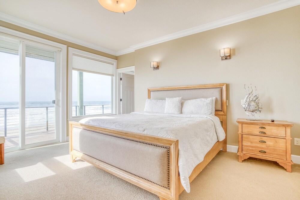 Crown Jewel — hotel in Depoe Bay