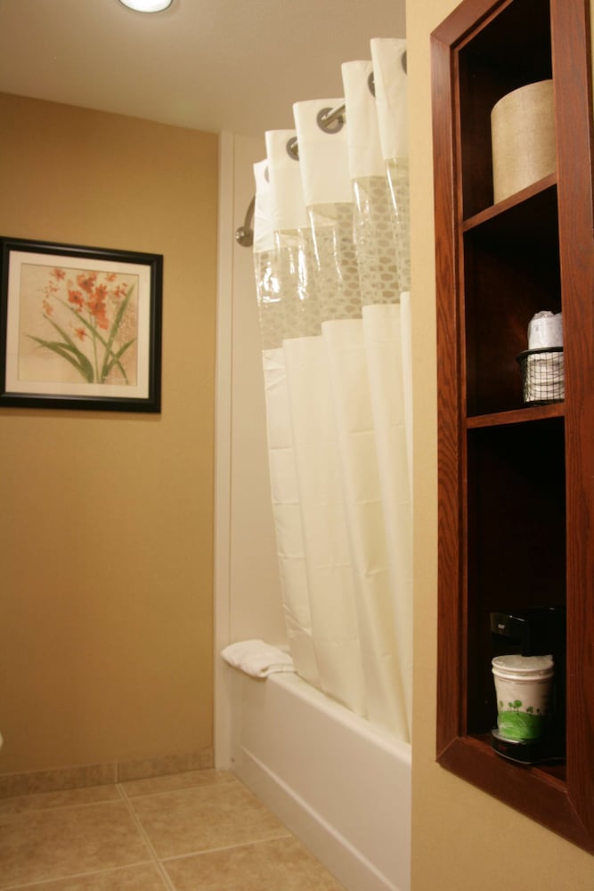 Hampton Inn & Suites Folsom - photo 20