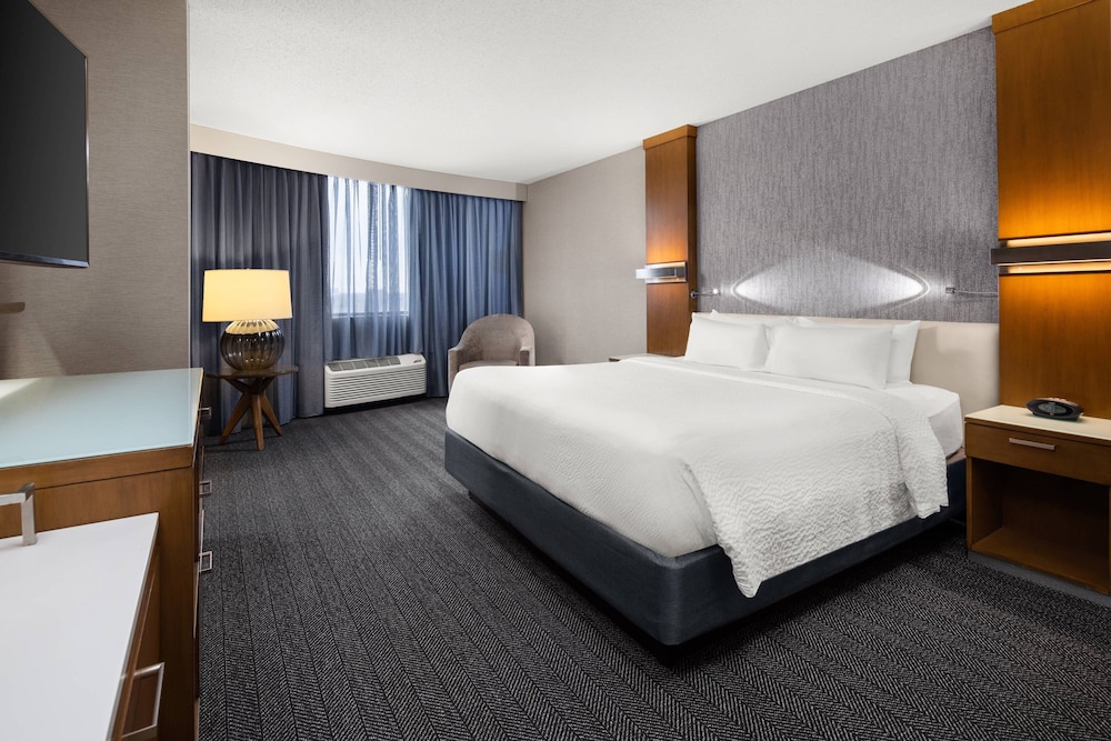 Courtyard by Marriott Minneapolis Downtown - photo 12