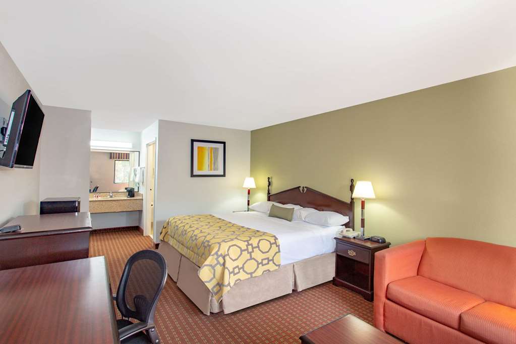 Baymont by Wyndham Midway Tallahassee - photo 31