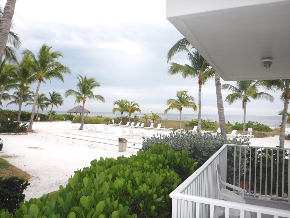 Waterside Inn on the Beach - photo 47