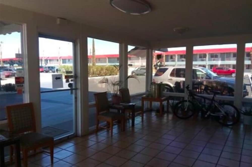 Economy Inn Barstow - photo 2