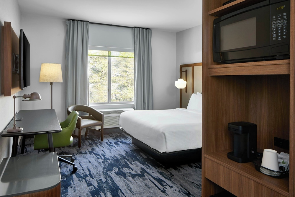Fairfield by Marriott Inn & Suites Cornelia - photo 20