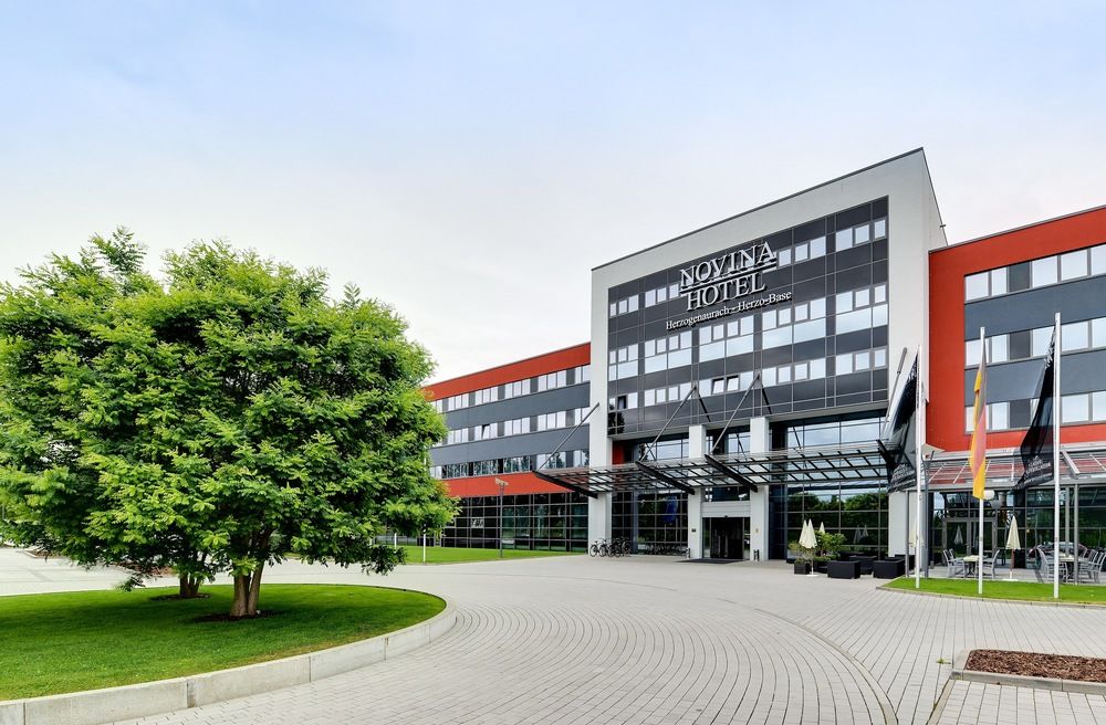 Novina Hotel Herzogenaurach Herzo Base — 4-Star Luxury Hotel in Herzogenaurach, Germany
