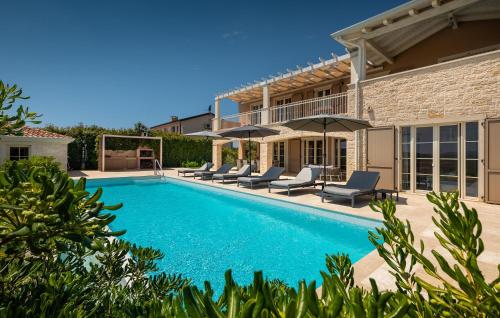 Villa Monte Vizinada — 5-Star Luxury Hotel in Vizinada, Croatia