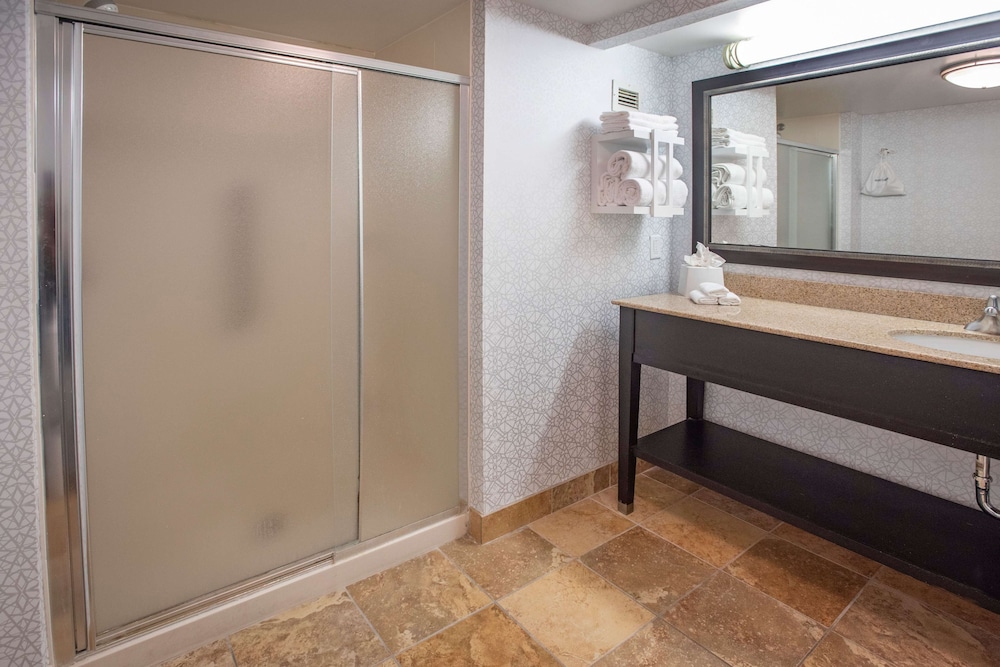 Hampton Inn Pensacola Airport - photo 56