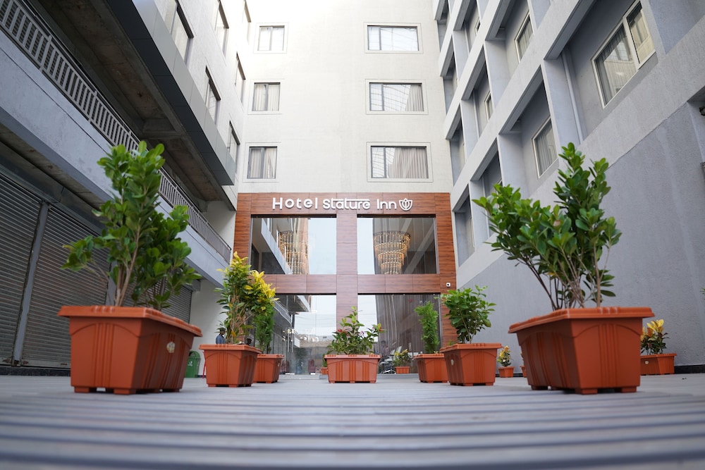 Hotel Stature Inn — Rajpipla