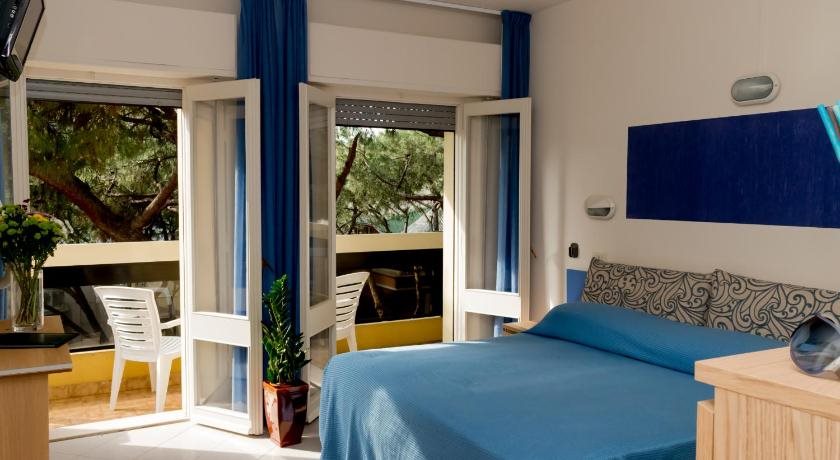Hotel Balaton - last minute hotel in Riccione