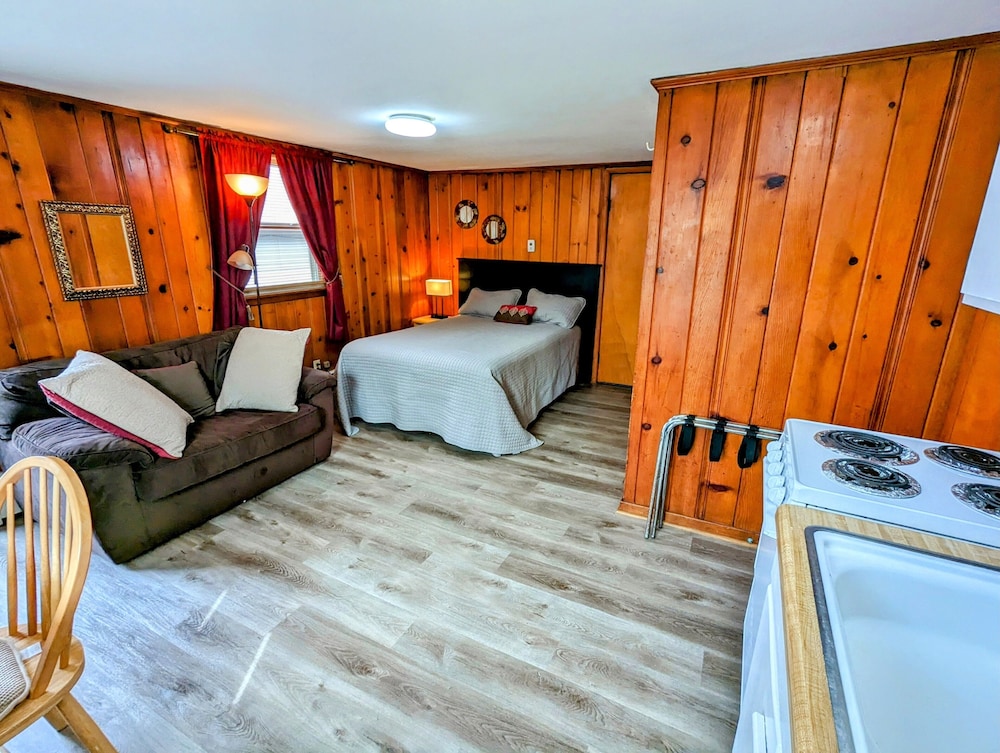Riverside Motel - photo 31