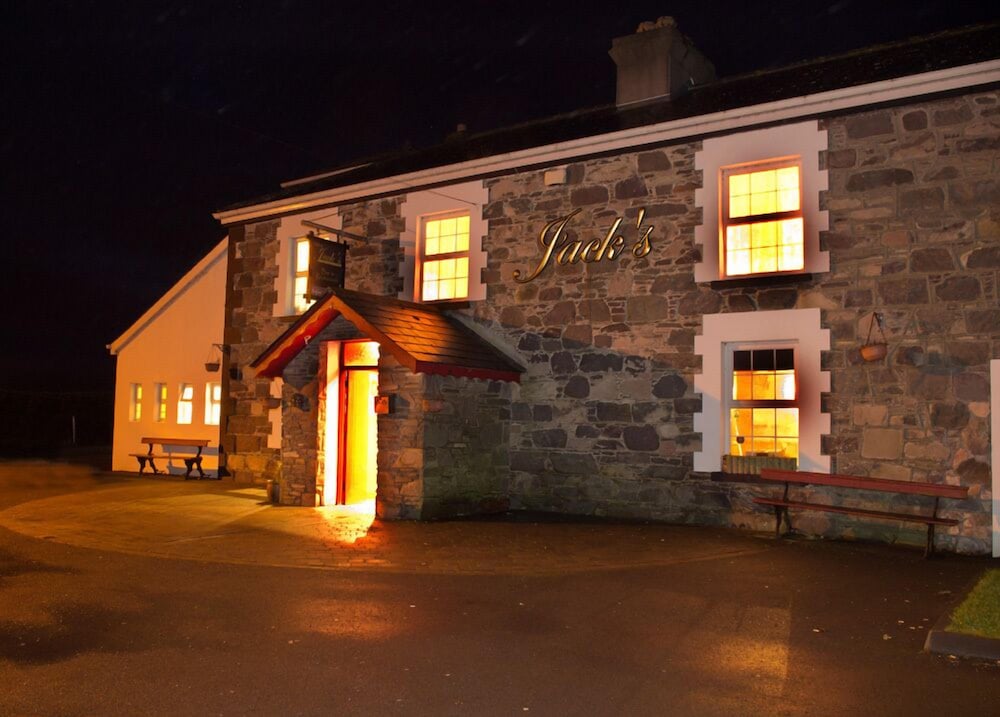 Jacks Coastguard Cottage — 4-Star Luxury Hotel in Killorglin, Republic of Ireland