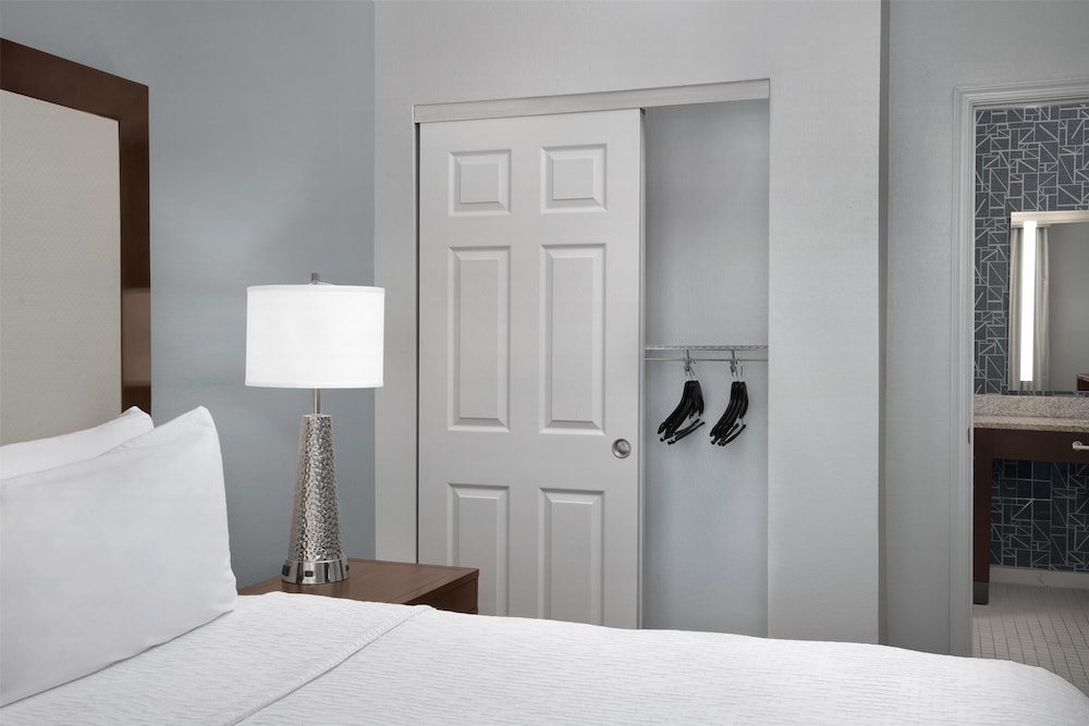 Homewood Suites by Hilton Newark Cranford - photo 9