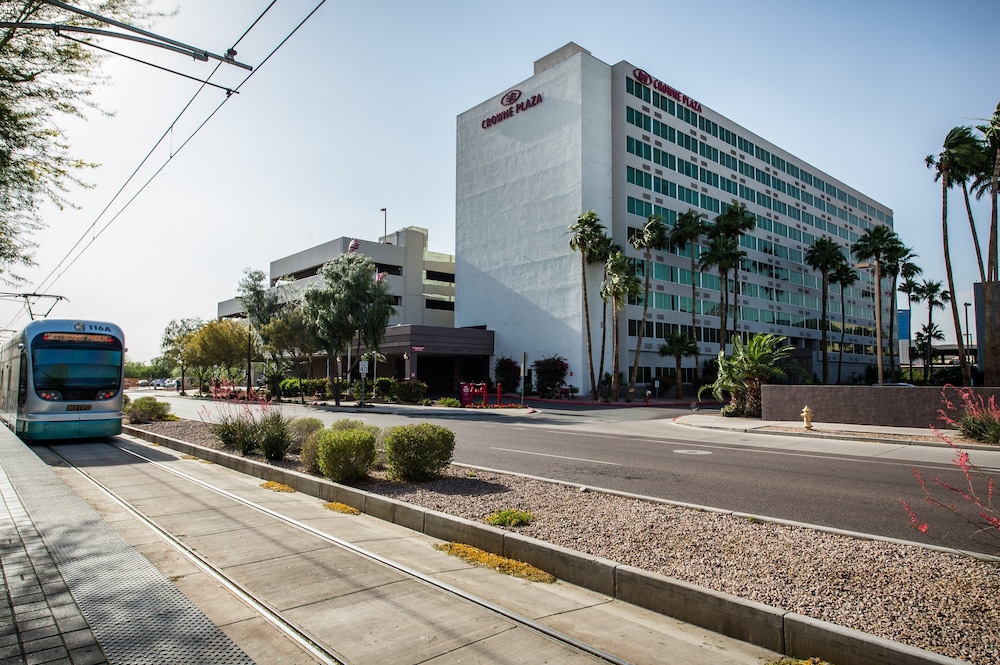 Crowne Plaza Phoenix Airport PHX by IHG - photo 81
