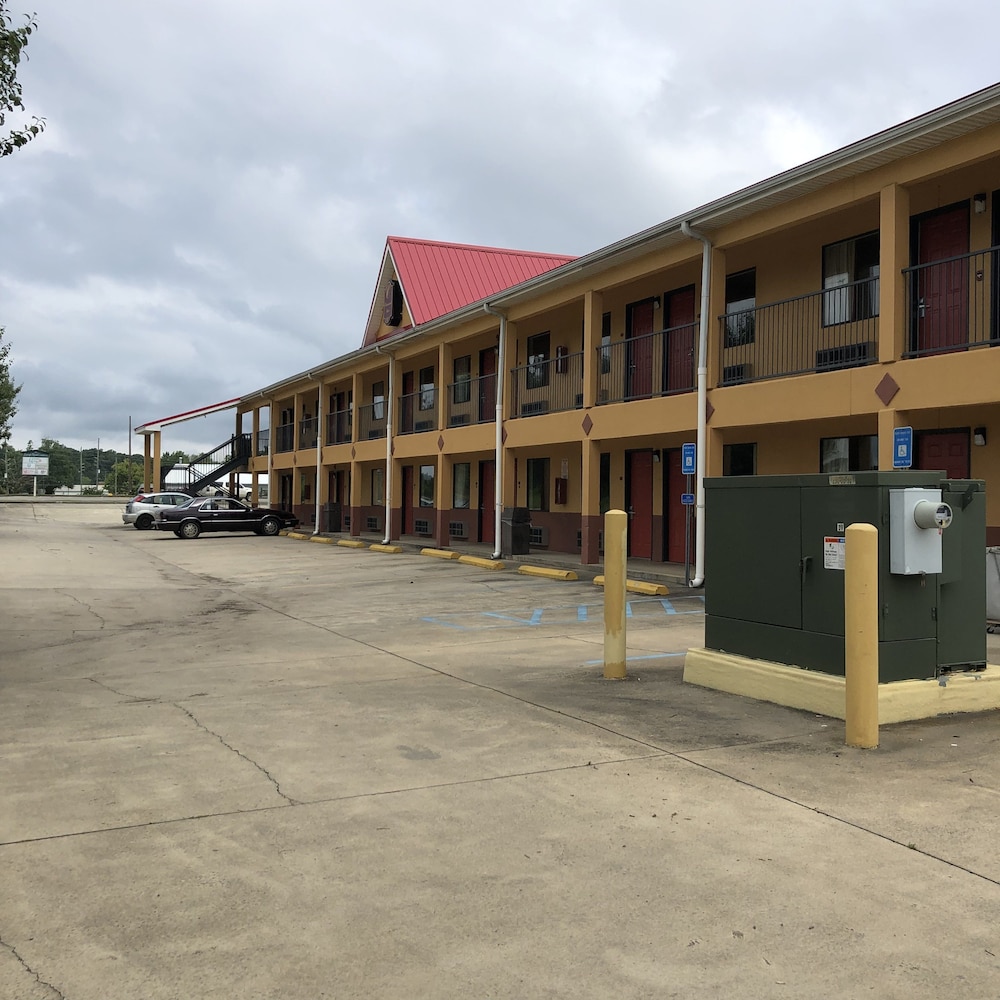 Clairmont Inn - photo 19