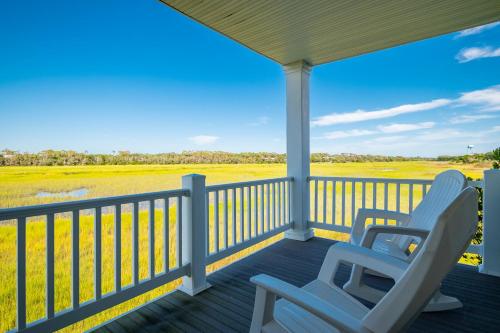 Coastal Living by Oak Island Accommodations - photo 46