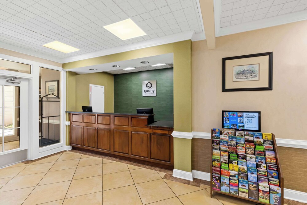 Quality Inn Fayetteville near Historic Downtown Square - photo 3