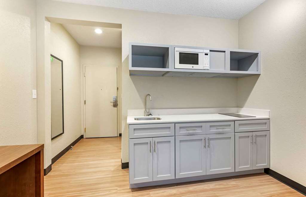 Extended Stay America Suites Buffalo Airport - photo 22