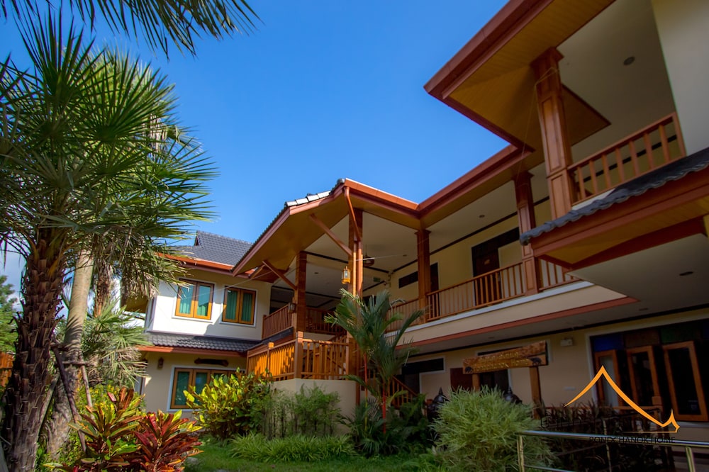 Baan Pondchanok Hotel in Hang Dong, Thailand