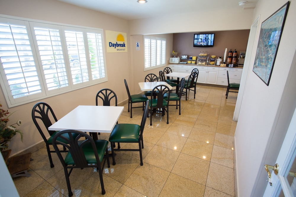Days Inn by Wyndham Oceanside - photo 26